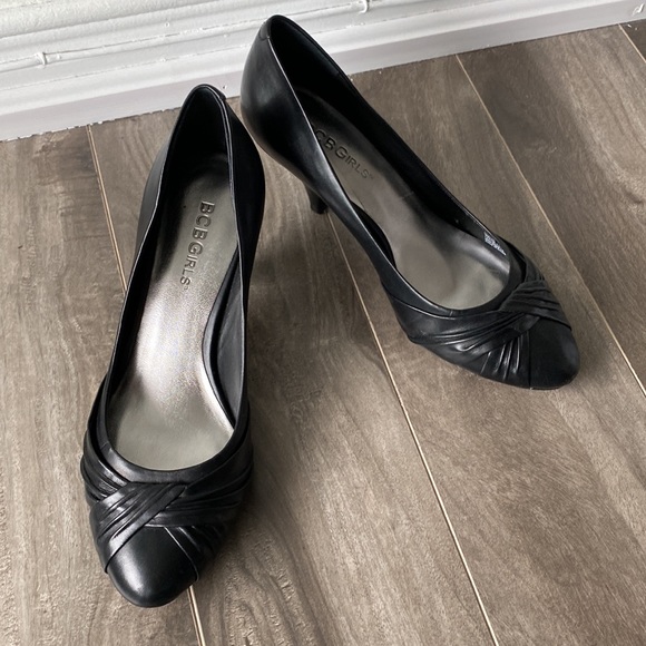 Women’s BCBGirls knotted black heels - Picture 5 of 10